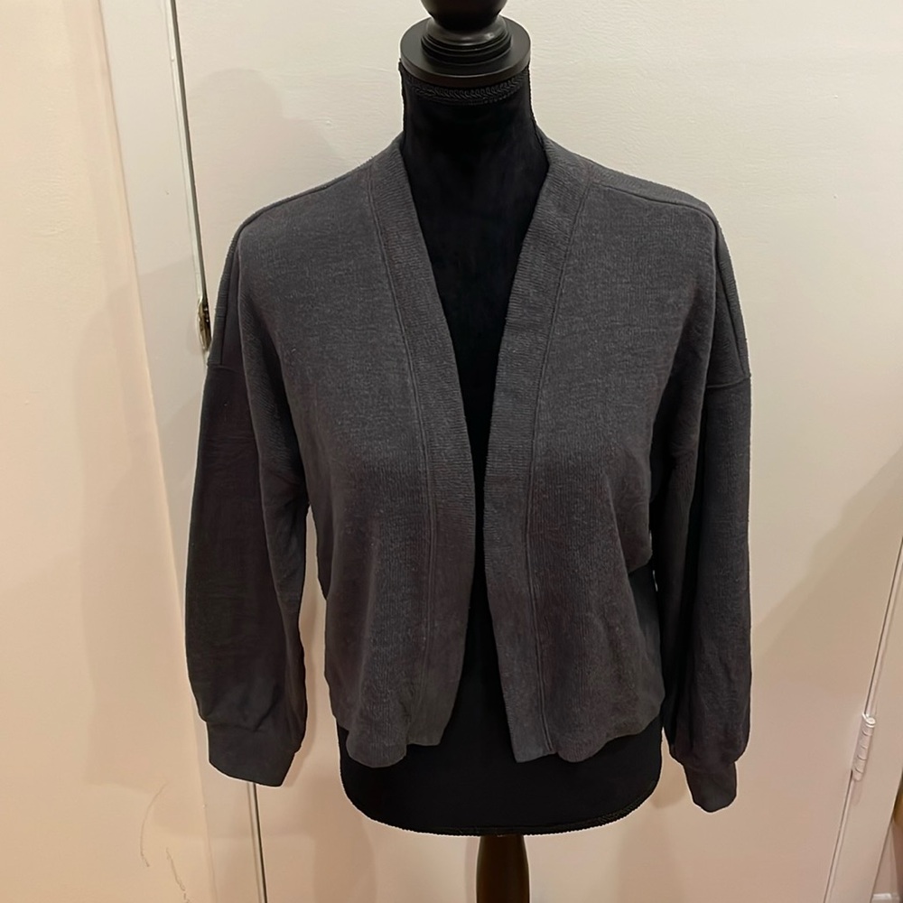 Abercrombie & Fitch open front sweater size large